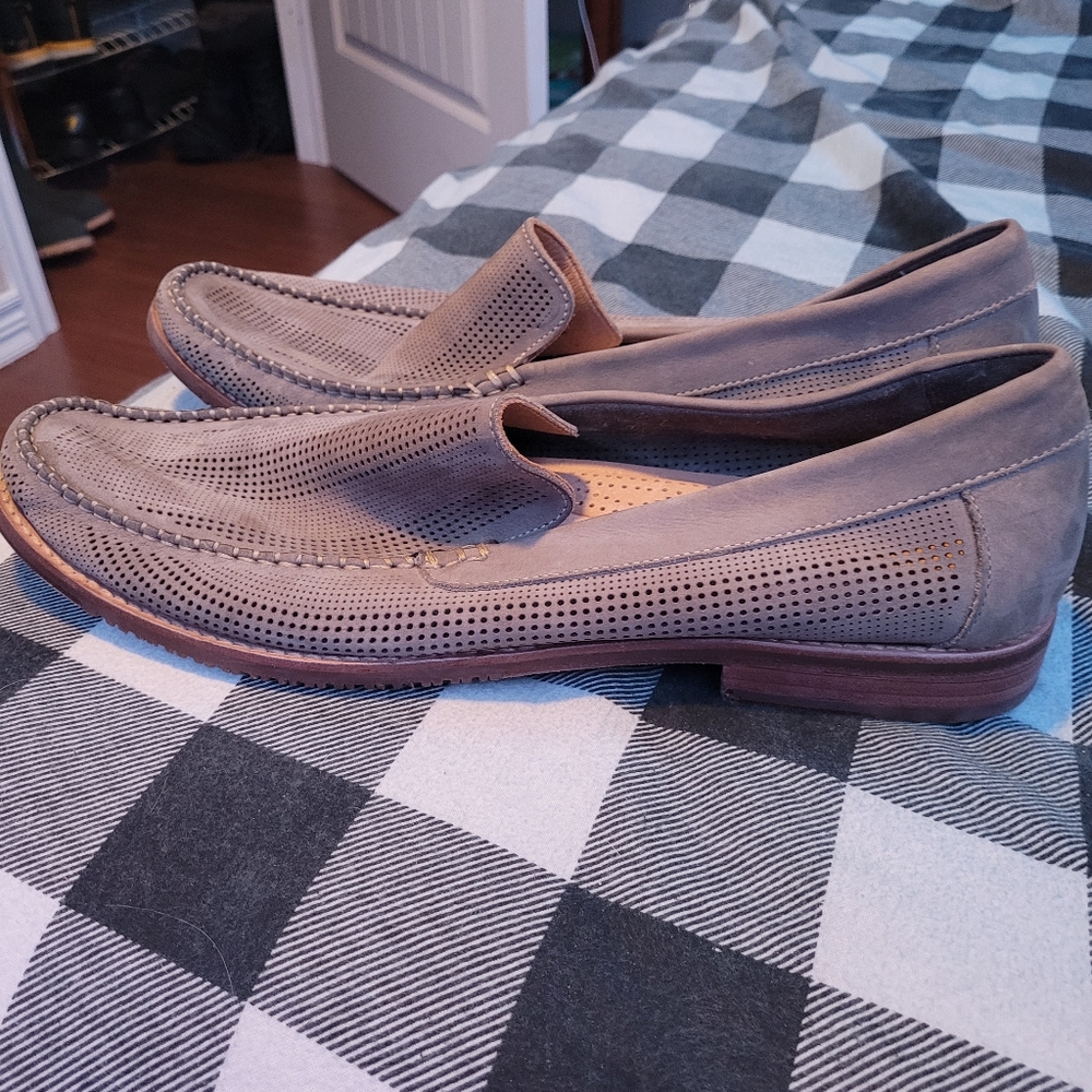 Tommy Bahama loafers